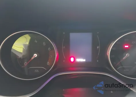 2018 Jeep Compass Sport Fwd z USA, uszkodzony, nr VIN 3C4NJCAB2JT301670